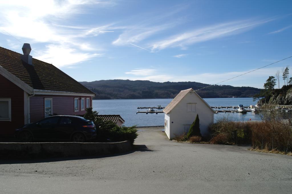 Aparthotel Tysnes Sjo Og Fritid Uggdal Exterior foto
