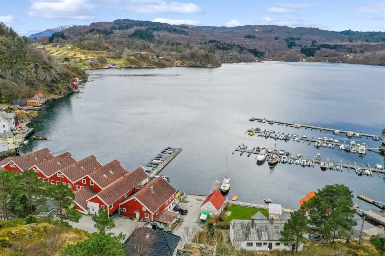 Aparthotel Tysnes Sjo Og Fritid Uggdal Exterior foto