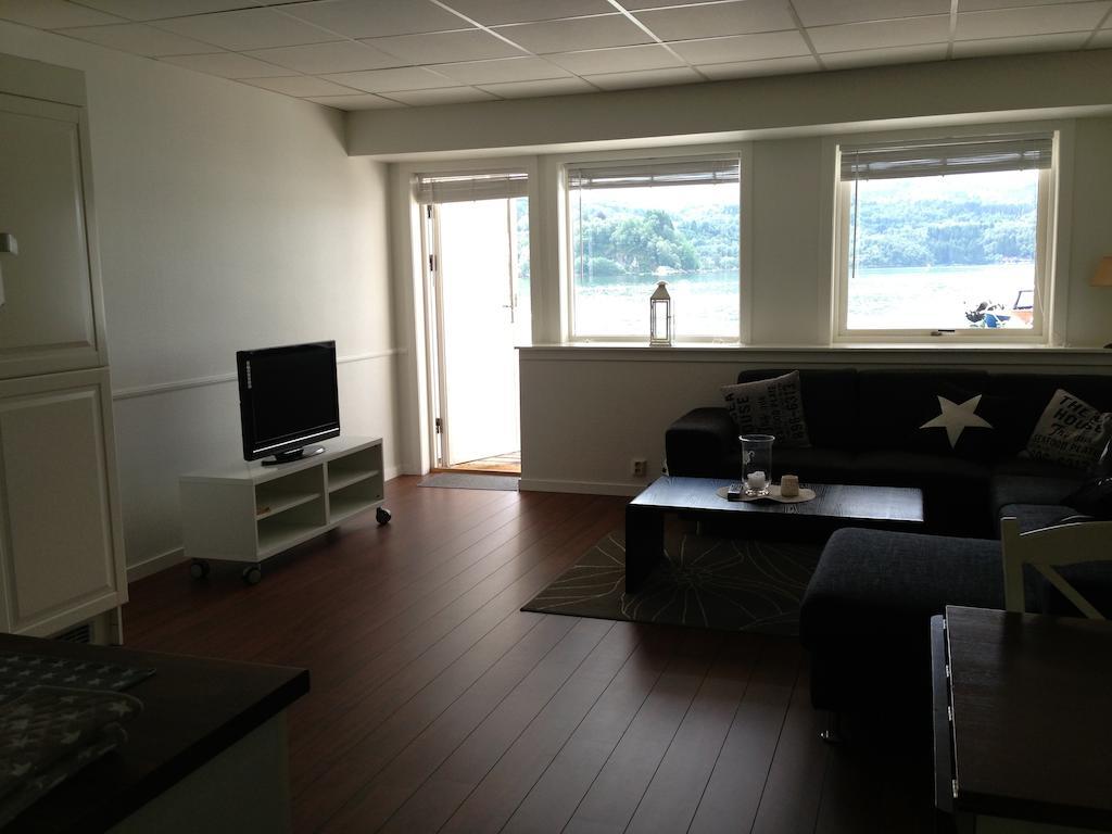 Aparthotel Tysnes Sjo Og Fritid Uggdal Zimmer foto