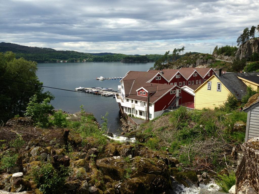 Aparthotel Tysnes Sjo Og Fritid Uggdal Exterior foto
